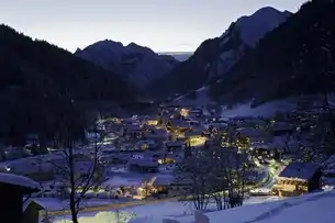 Blick auf Klösterle im Winter 2009; Blickrichtung Westen