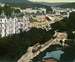 Tramaro en fina haltejo en centro de Mariánské Lázně (j. 1912)