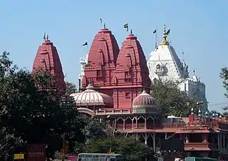 Lal Mandir estas historia templo de Ĝajnismo en Malnova Delhio.