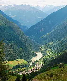 La baraĵa Lago de Ferden