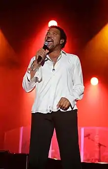 Lionel Richie prezentiĝanta en Chumash Casino Resort en Santa Ynez, Kalifornio la 6-an de julio 2006