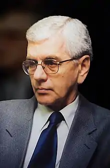 Károly Méhes 2001