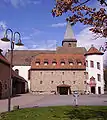 nordokcidenta parto de la  „Herrenhof”, poste la malnova  Johanneskirche