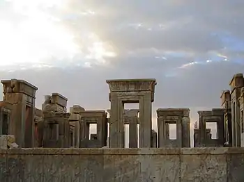 Panoramo de la ruinoj de Persepolis