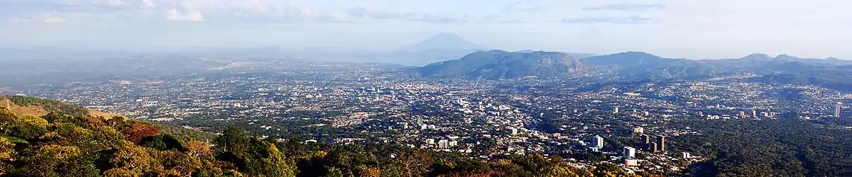 Panorama vido de la urbo je 2008