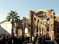 Restaĵo de malnova Templo de Jupitero en Damasko