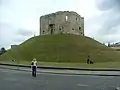 turo “Clifford’s Tower” en York