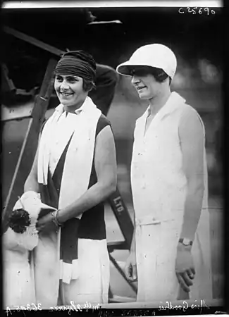 Lilí Álvarez eta Kitty Godfree tenislari britainiarra, 1926ko Wimbledon Txapelketa