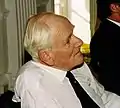 Desmond Llewelyn aktorea 1992an.