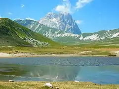 Gran Sasso d'Italia (2.912 m), Apeninoetako gailurra.