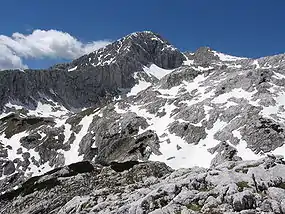 Grintovec mendia (2.558 m).