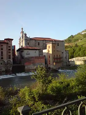 Aranburu jauregia, Errota, Santa Maria eliza eta Oria ibaiaren ikuspegia.