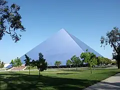 Walter Pyramid, Long Beach, AEB