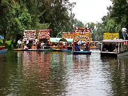 Xochimilco Ur gaineko lorategiak