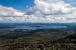 Ånnsjön nähtynä Storsnasenin huipulta.