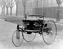 Maailman ensimmäinen auto, jonka teki Karl Benz Mannheimissa 1885