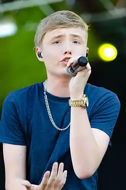 Isac Elliot Qstockissa vuonna 2014.