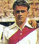 Alfredo Di Stéfano edusti River Platea ennen kuin matkusti Espanjaan.