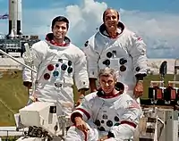 Apollo 17 miehistö: Schmitt, Cernan ja Evans.