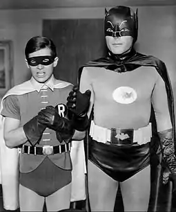 Robin (Burt Ward) ja Batman (Adam West).