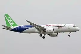 Comac C919:n julkinen ensilento toukokuussa 2017.