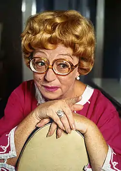 Thora Hird vuonna 1974.