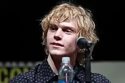 Evan Peters 2013.