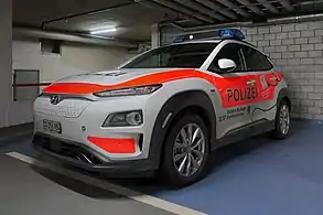 Hyundai Kona täyssähköauto poliisikäytössä.