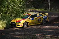 Nikara Neste Rallissa Pirelli Star Driver Academyn Mitsubishillä.