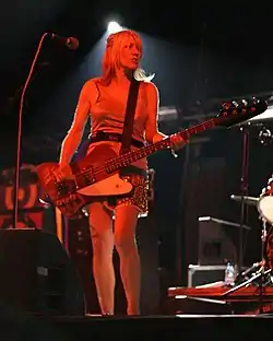 Kim Gordon Primavera Sound Festivalilla vuonna 2005.