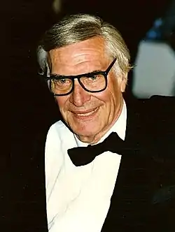 Martin Landau Cannesin elokuvajuhlilla 1996.