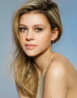 Nicola Peltz vuonna 2012.