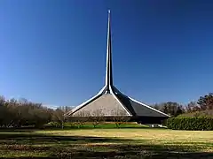 North Christian Church, Eero Saarinen