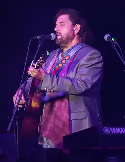 Alan Parsons esiintymässä The Alan Parsons Live Projectin kanssa vuonna 2017.