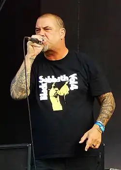 Phil Anselmo Downin konsertissa Hellfestissä 2022.