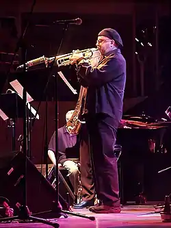 Randy Brecker esiintymässä vuonna 2001.