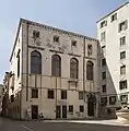 Huomaamaton synagoga 1500-luvulta Venetsian getossa.