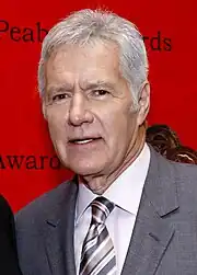 Alex Trebek yn 2012.