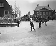 Brêge oer de Yndyk yn Hylpen, lofts de Sylroede, de Alvestêdetocht fan 1956