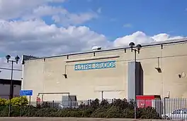 De Elstree Studios yn maaie 2010.