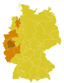 Lokaasje aartsbisdom Keulen (donkerbrún) en de suffragane bisdommen (ljochtbrún).