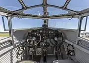 De cockpit fan de Trimotor.