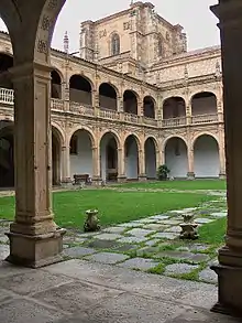 Colegio del Arzobispo Fonseca (iar-Choláiste Éireannach)