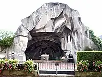 Hehleàltàr (Grotte de Lourdes grandeur réelle)