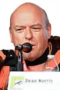 Dean Norris jwe kòm Henry « Hank » Schrader