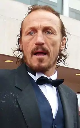 Jerome Flynn kòm Bronn