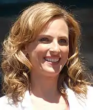 Marlee Matlin jwe kòm Jocelyn Turner