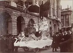 “Le Triomphe”, machin elektrik flote Larenn Queens nan Paris, an 1903.