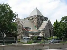 社區內的己連景長老會教堂（Glenview Presbyterian Church）