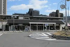 津田站車站全景（2020年3月20日）